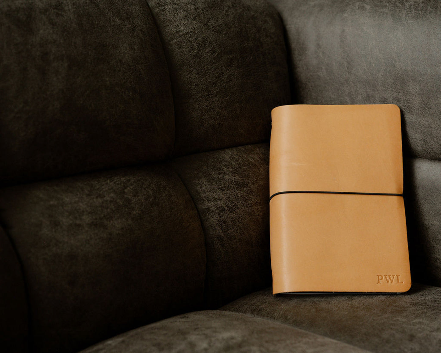 REFILLABLE Leather Notebook / Sketchbook with Elastic Closure